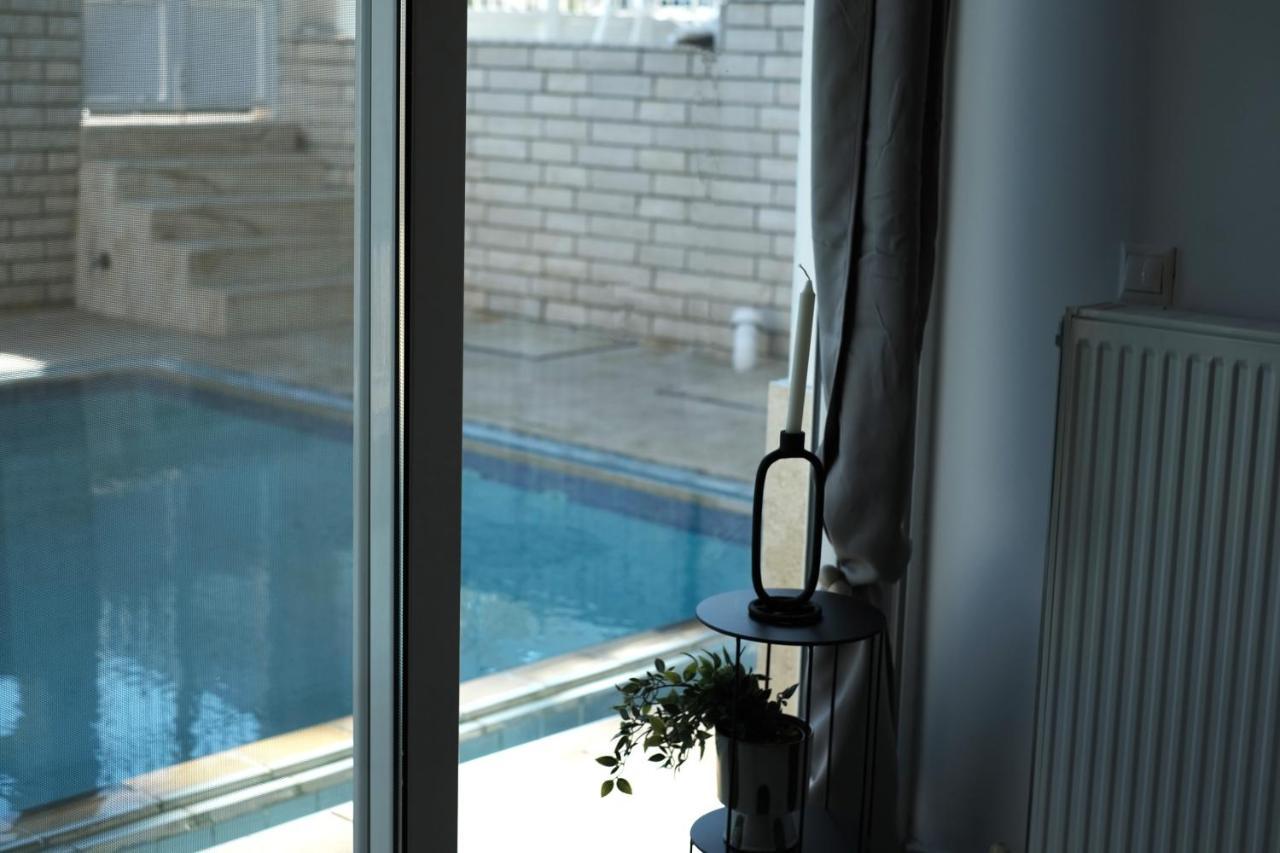 Emvi Apartments II Near Airport ヴラヴローナ エクステリア 写真