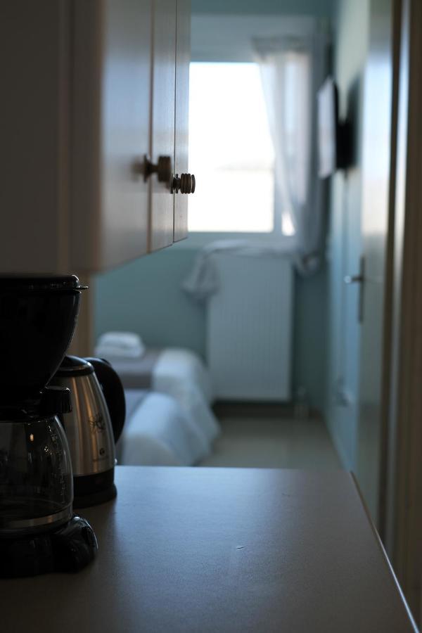 Emvi Apartments II Near Airport ヴラヴローナ エクステリア 写真